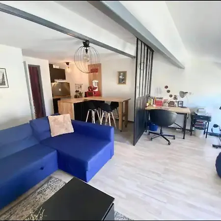 Apartment Centre